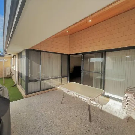 Stay By The Sea Esperance Exterior photo